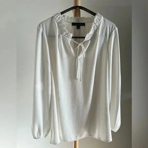 Tommy Hilfiger top, created a solid-color style that's wearable. Size X-large - Picture 12 of 13